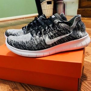 Nike free run flyknit 2017